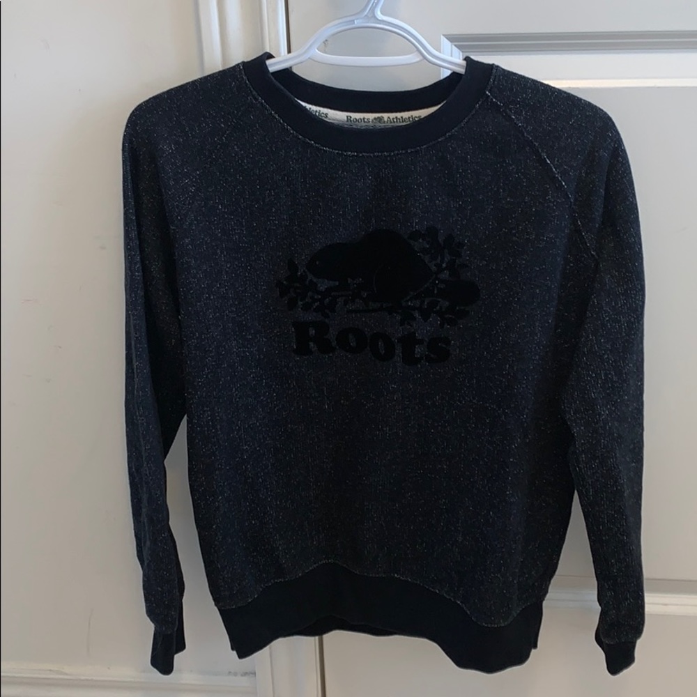 Black roots crew sweater